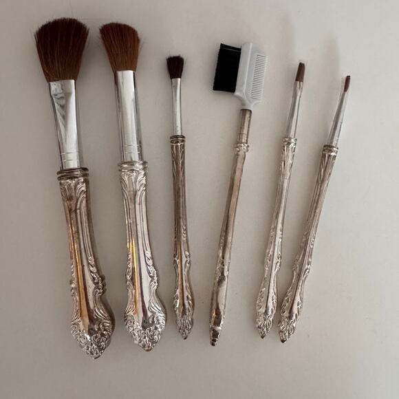 Vintage Style Makeup Brushes with Silver Ornate Handles Set of 6 - Picture 1 of 5